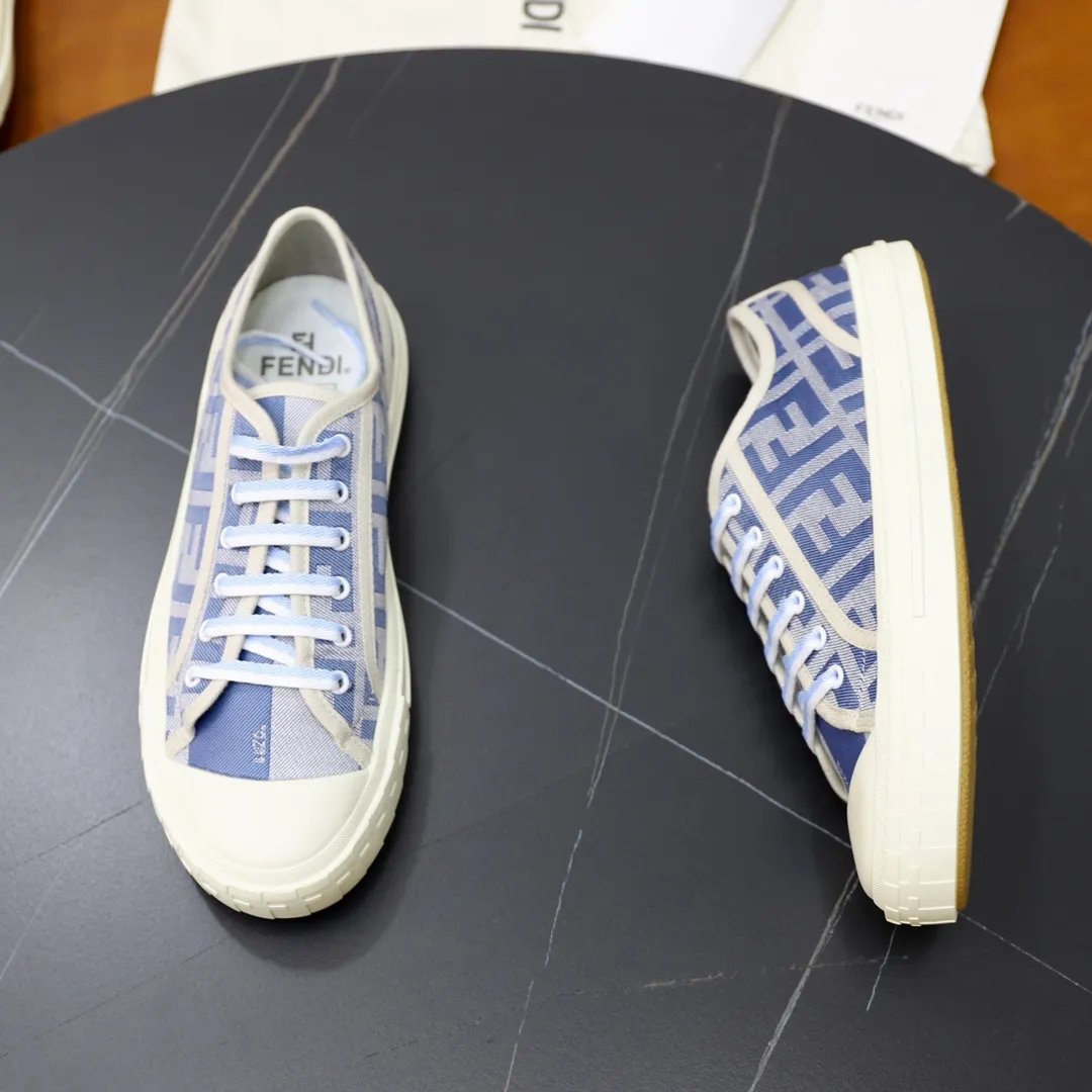 Factory price: 480 original order (couple model) Brand: FENDI Fendi 🙅‍♂️🙅‍♂️🙅‍♂️ Size: Female 35–40, Male 39-44 (45 can be customized) Grade: Official website genuine Material: Imported original LoGO fabric upper Original comfortable lining TPU wear-resistant lightweight outsole Style category: Loafers New trendy shoes Color: actual picture color